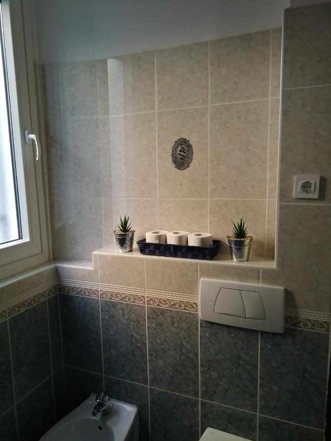 Apartma Rozi Koper Luaran gambar