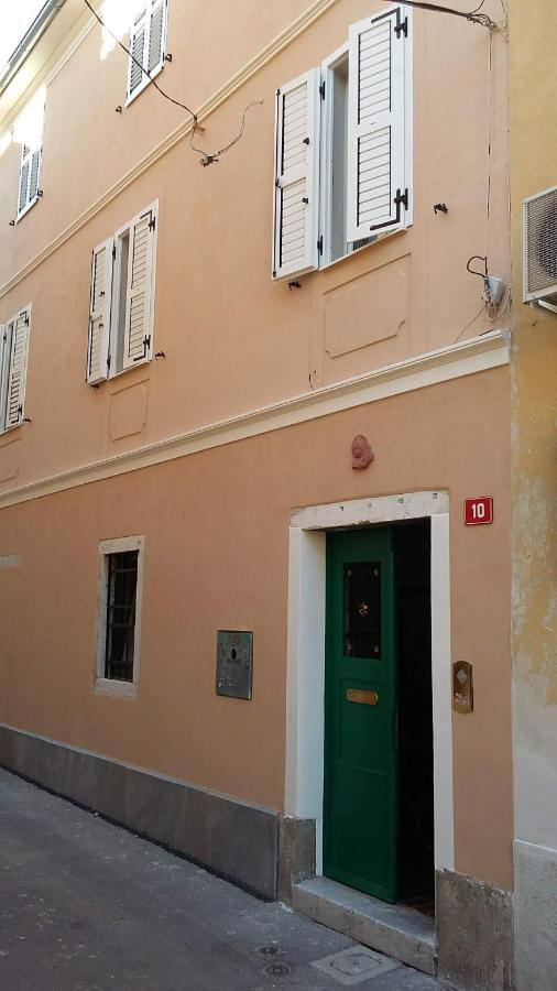 Apartma Rozi Koper Luaran gambar